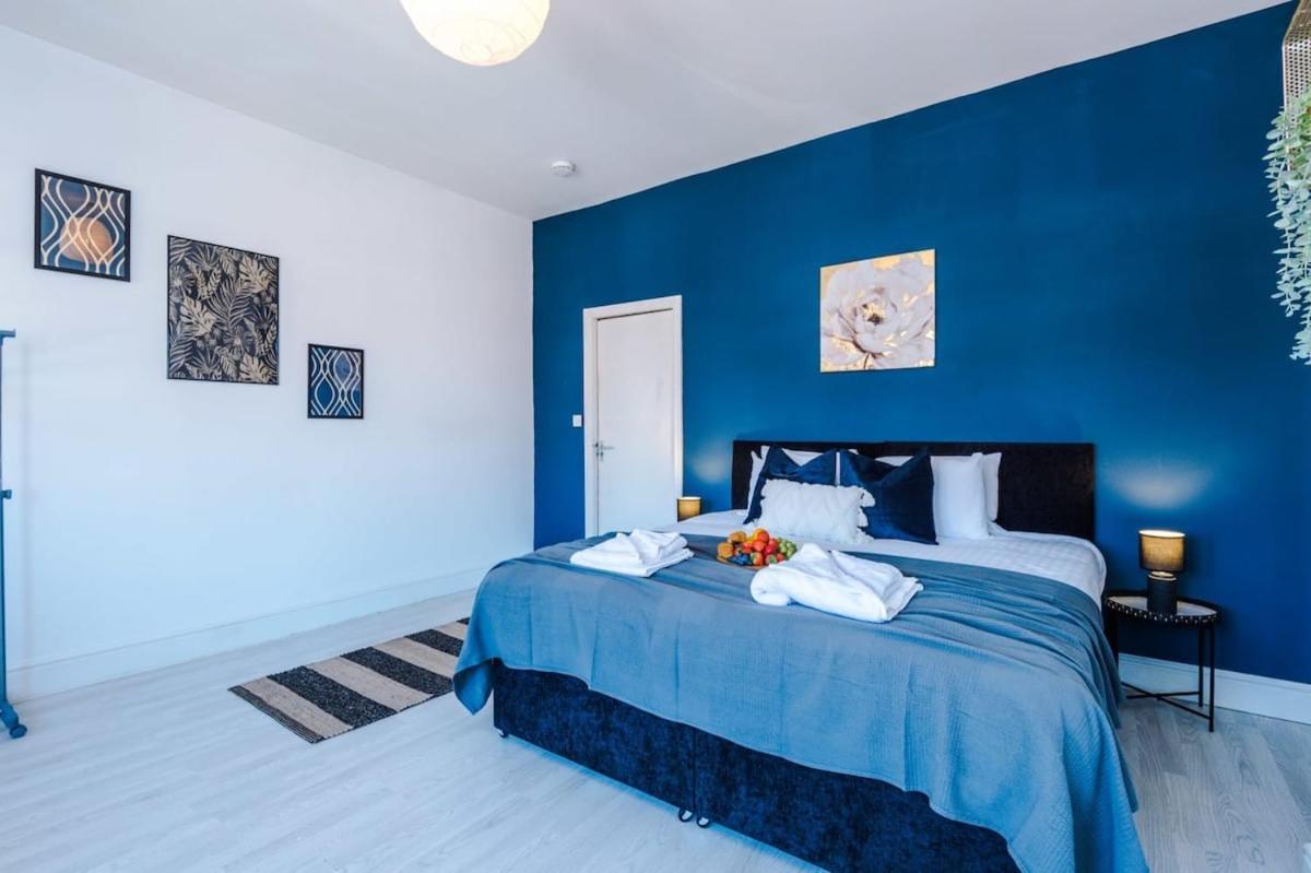 Large 4 Bedroom Home With Free Parking Near Mediacityuk Manchester Exteriér fotografie